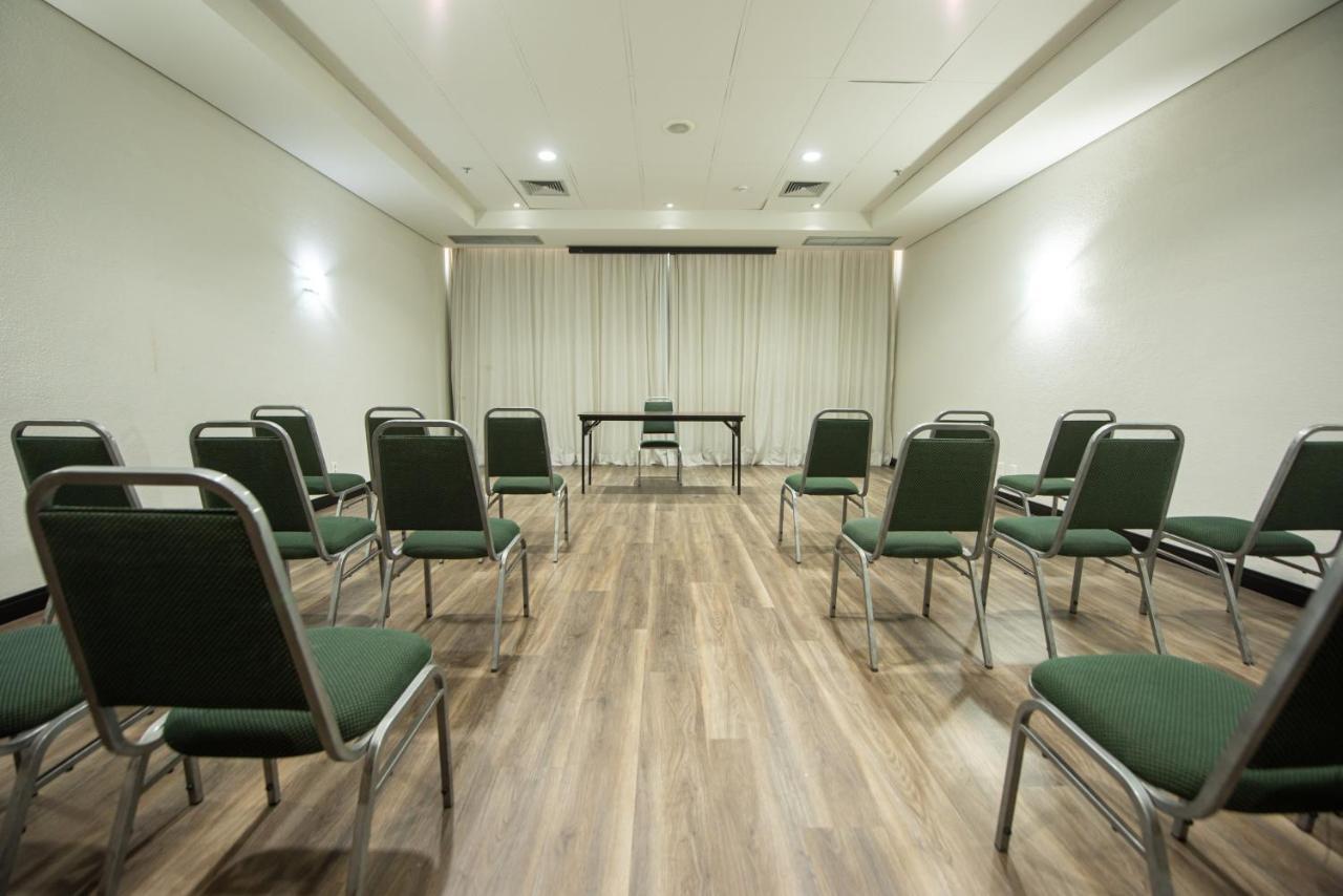 Ibis Hotel 3*